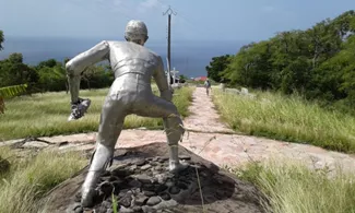 Statue de "L'homme libre" ou le Nègre marron de la ville de Bouillante